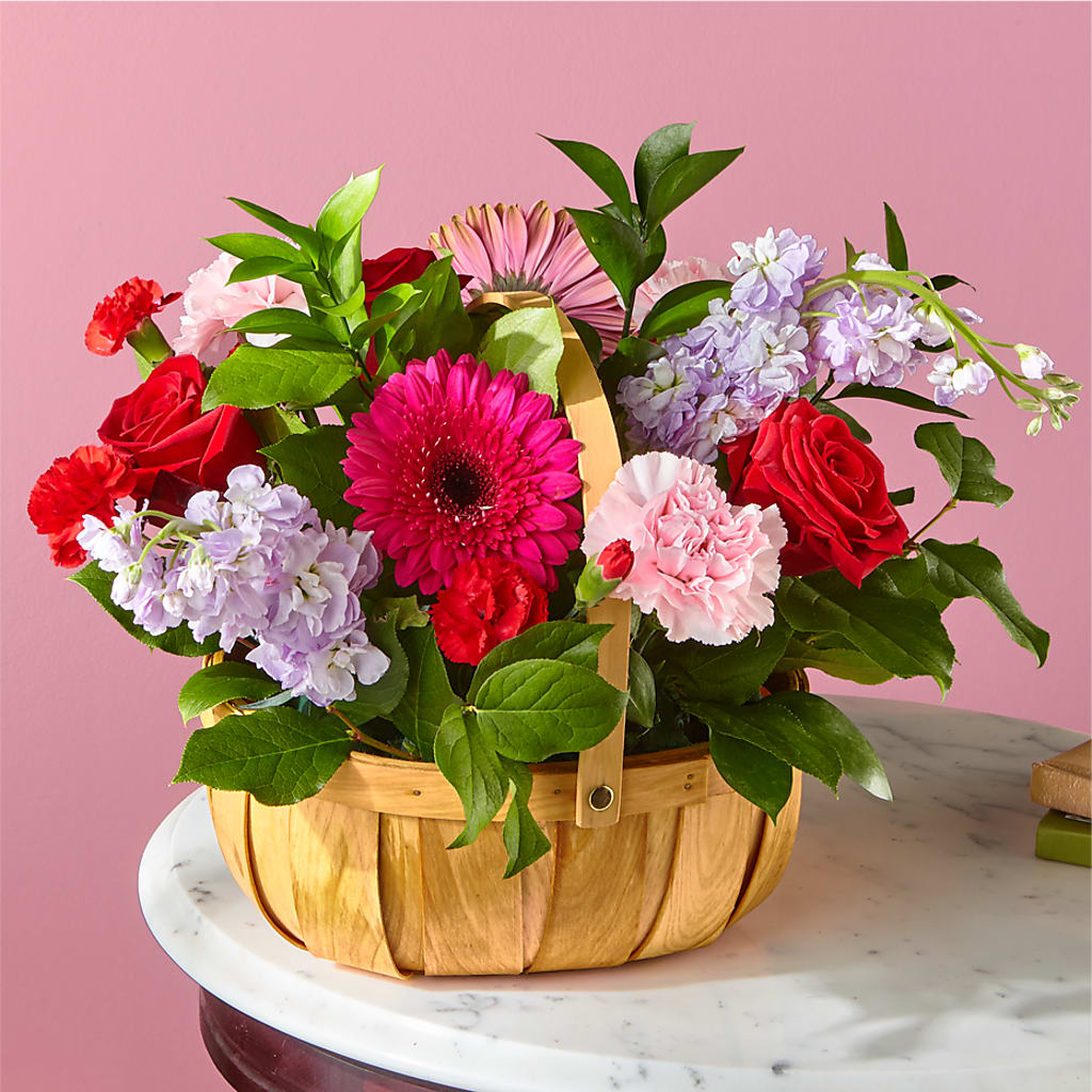 Pink Picnic Basket – Joy Flowers, Hicksville NY