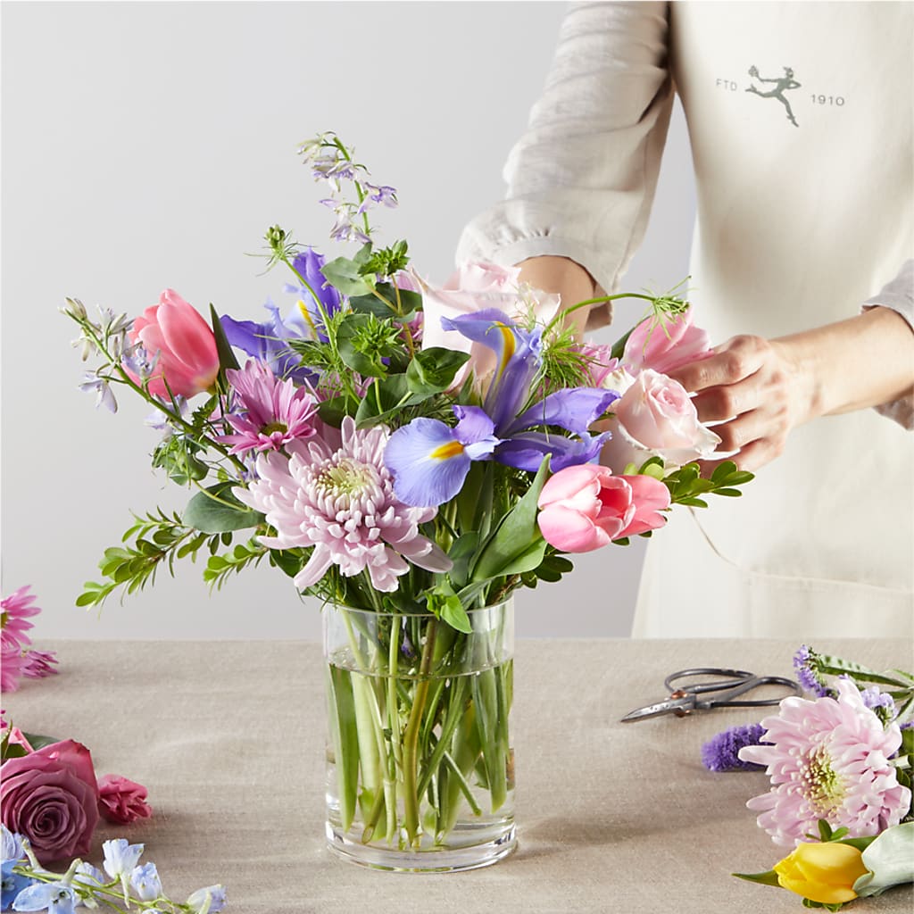 Pastel Tradition - A Florist Original –  Joy Flowers, Hicksville NY