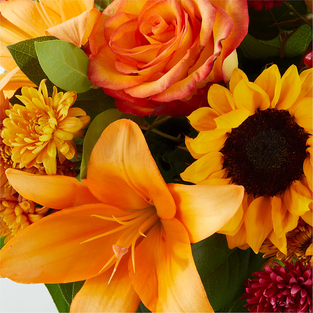 Grateful Centerpiece –  Joy Flowers, Hicksville NY
