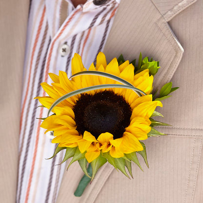 Free Spirit Boutonniere –  Joy Flowers, Hicksville NY